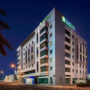 Hotel Express Dubai, Jumeirah By Ihg, Dubái