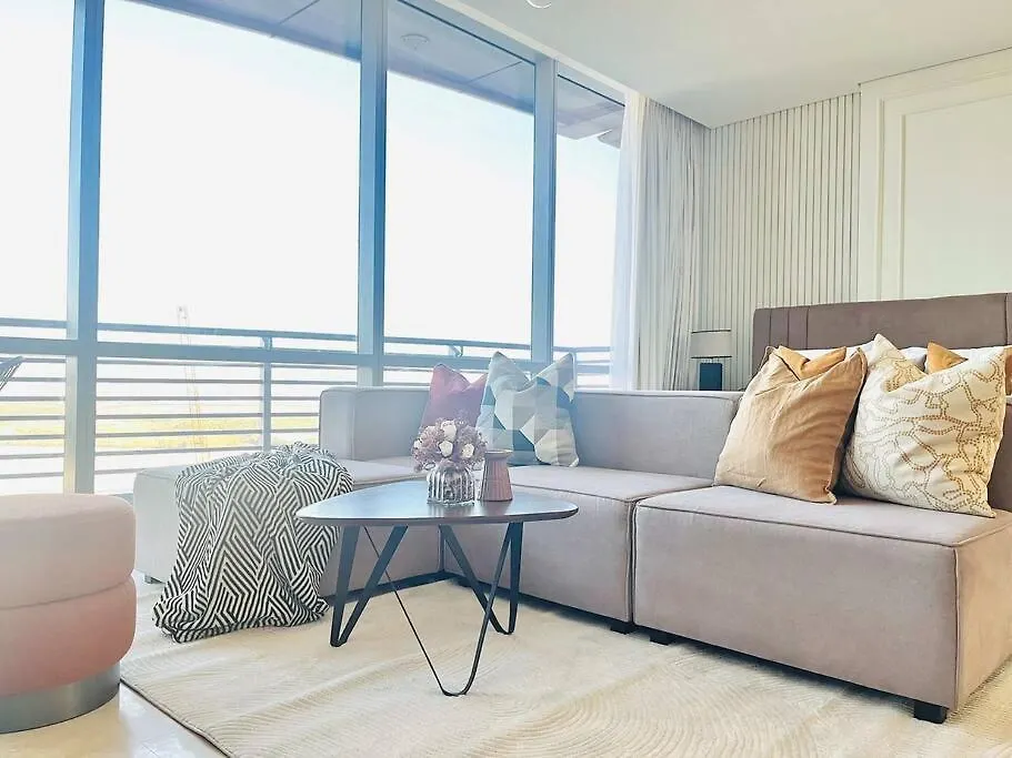 Apartamento Silkhaus Sky Gardens Chic Studio DIFC Living Dubái